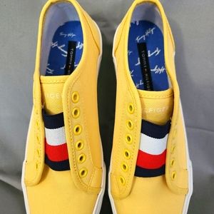 Tommy Hilfiger womens 6.5 yellow slip on Sneakers
